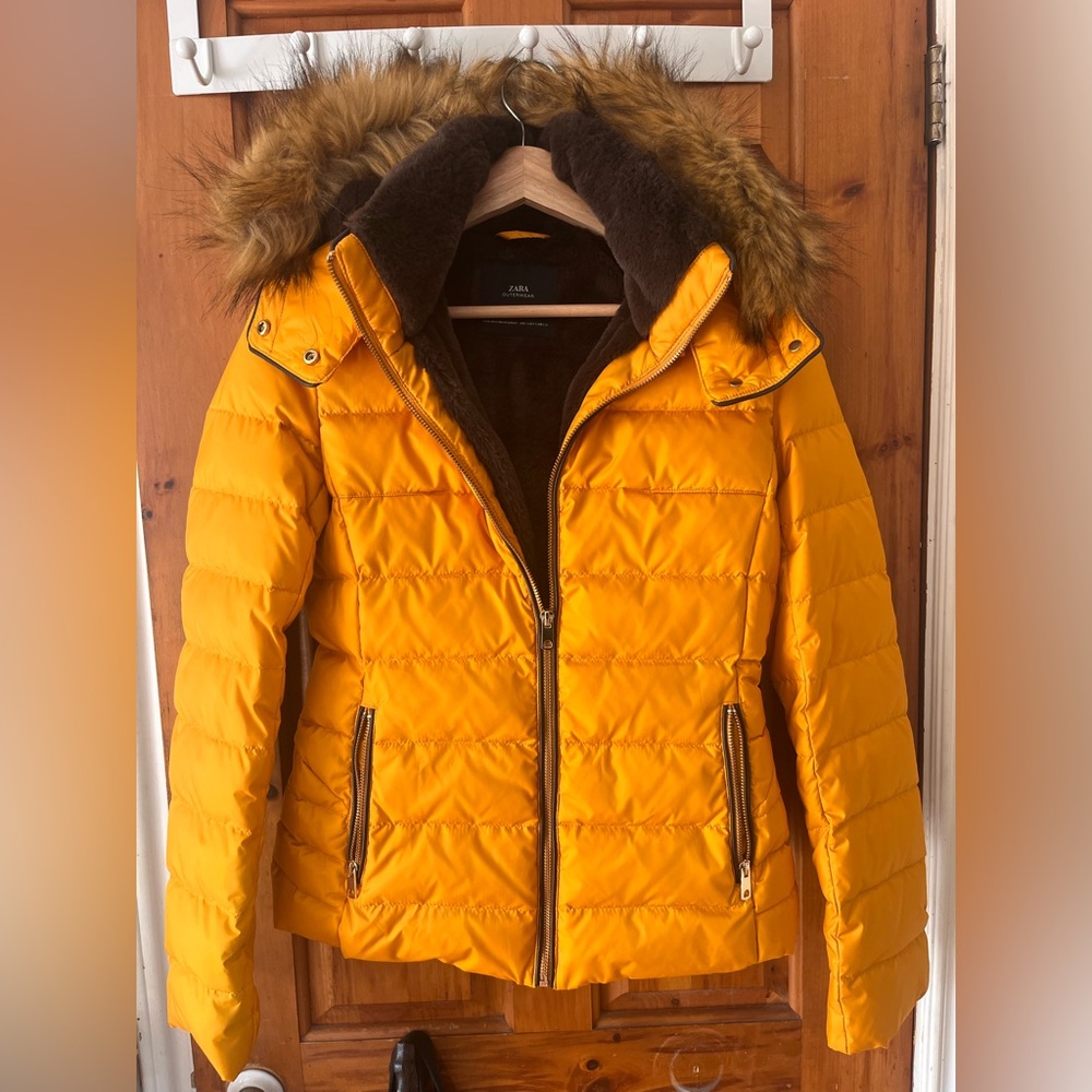 NWOT Zara hooded puffer coat